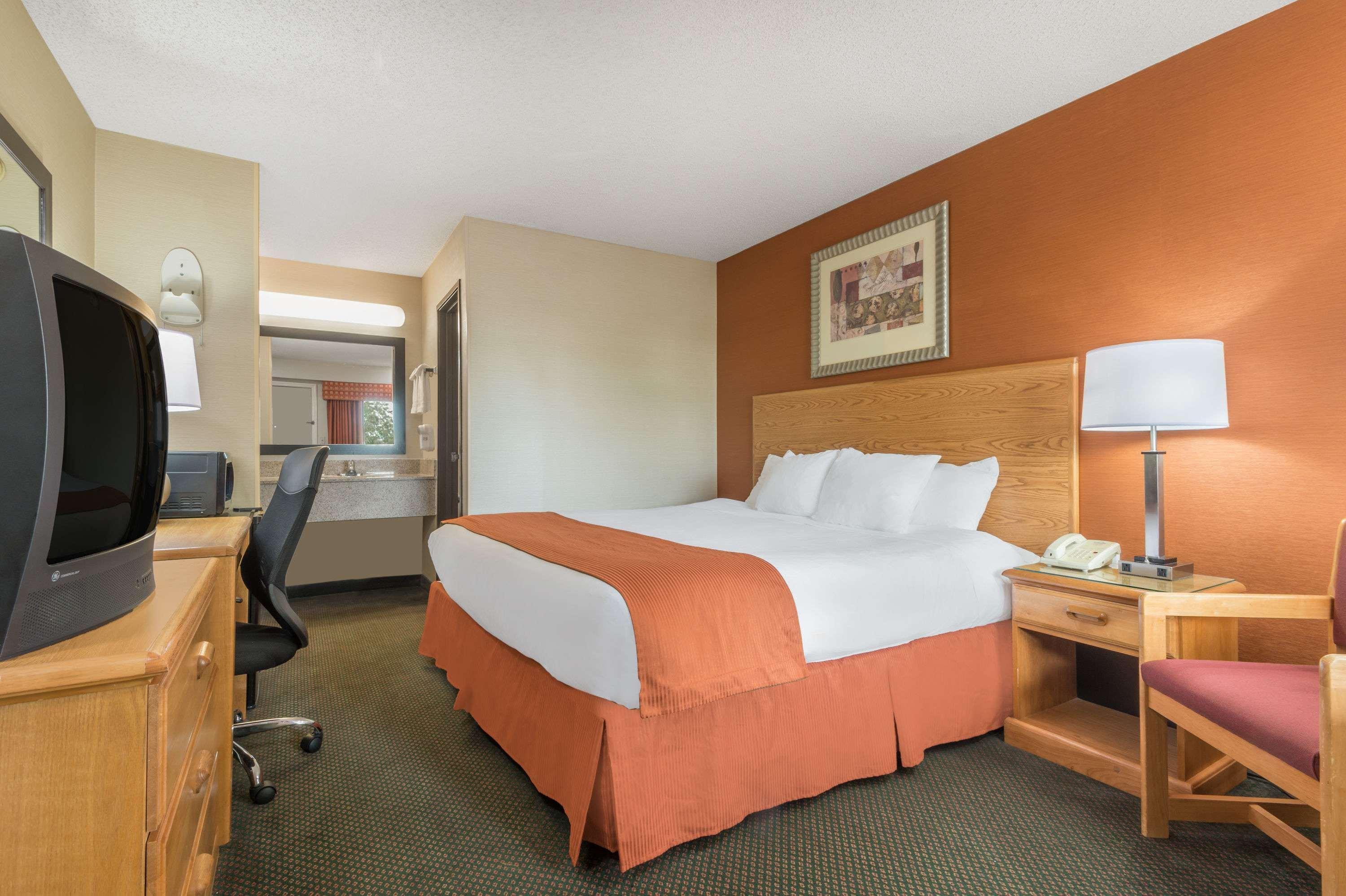 Days Inn By Wyndham Columbus Fairgrounds Exteriör bild
