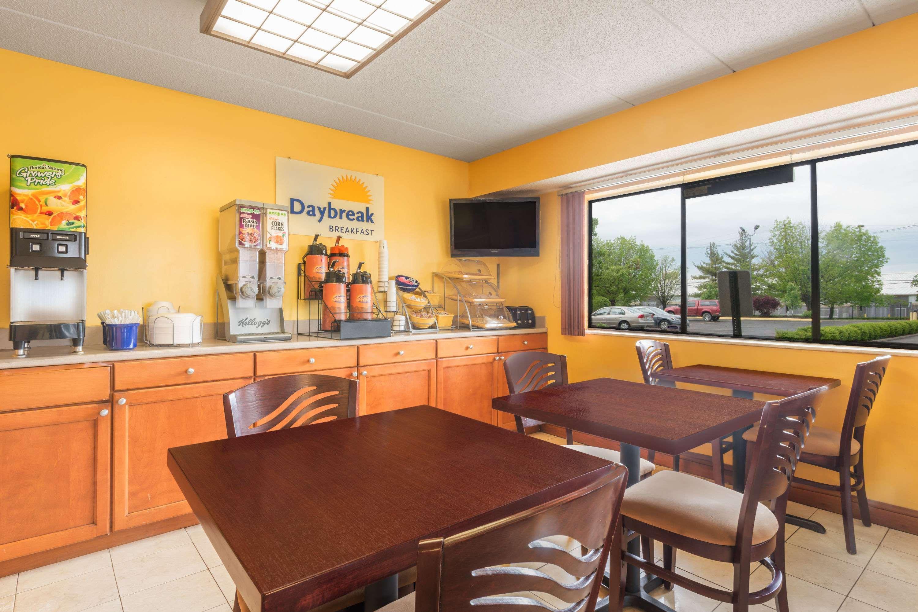 Days Inn By Wyndham Columbus Fairgrounds Exteriör bild