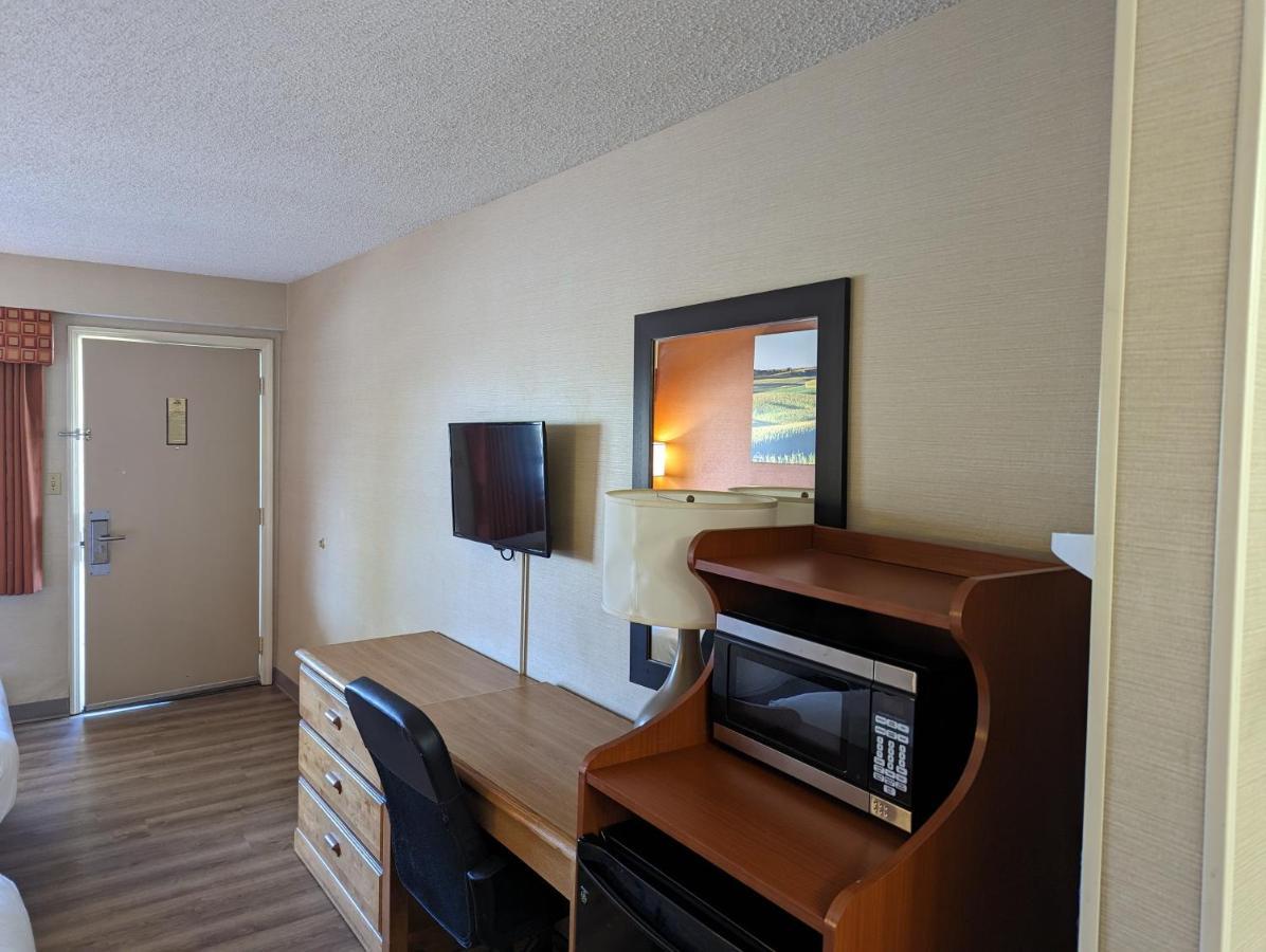 Days Inn By Wyndham Columbus Fairgrounds Exteriör bild