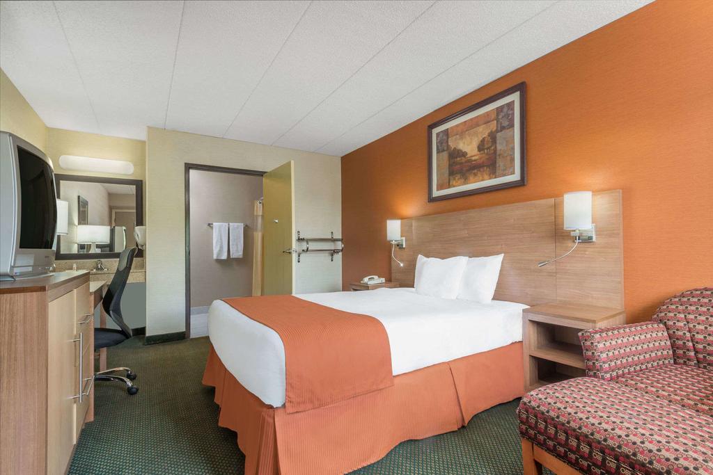 Days Inn By Wyndham Columbus Fairgrounds Exteriör bild